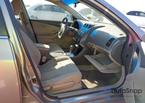 2011 Nissan Altima 2.5 S z USA, uszkodzony, nr VIN 1N4AL2AP9BN506473